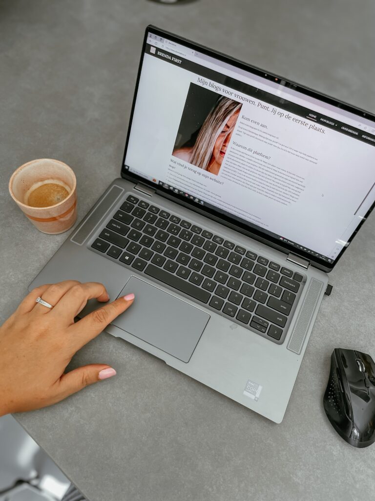 Tekstschrijver nodig? Ik maak graag de teksten voor de website, blog, nieuwbrief, communicatie omtrent zakelijke events. 